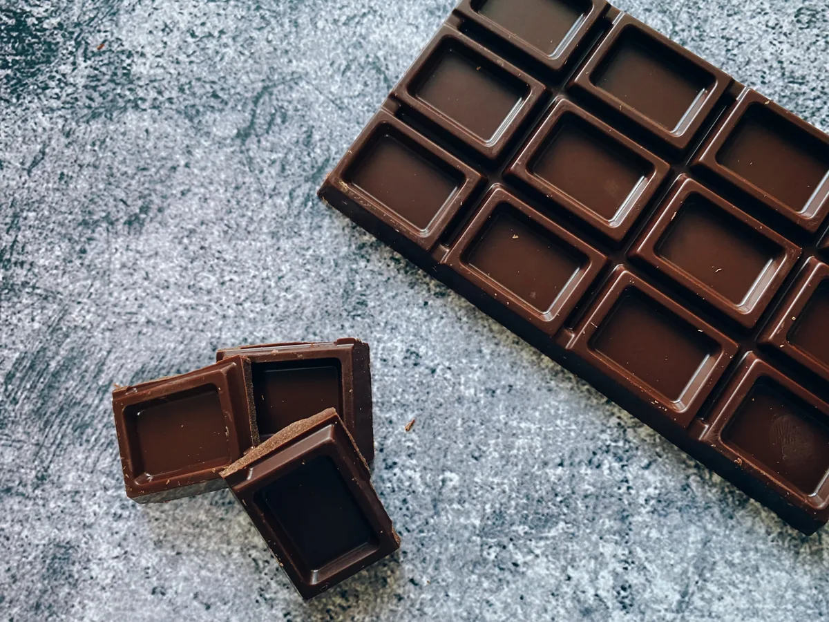 チョコレートの染み抜き方法は？油分を落とす手順と時間がたったシミへの対処